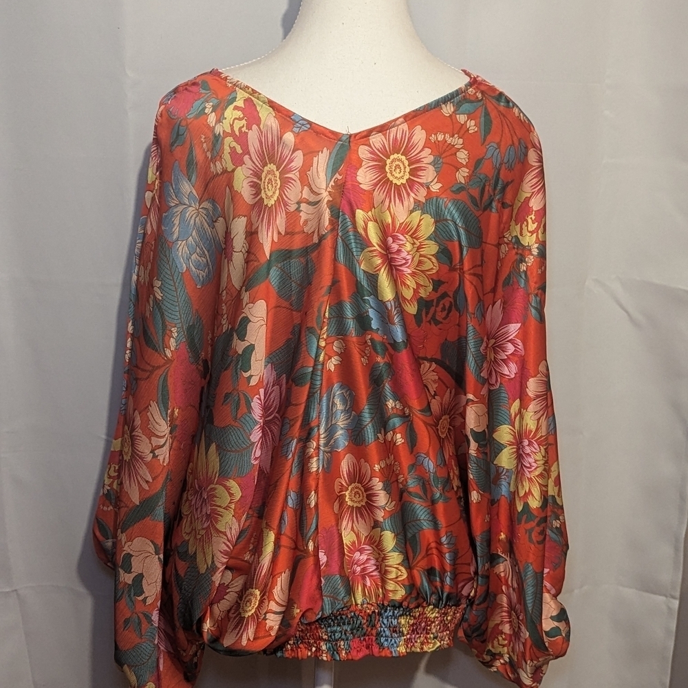 Umgee Red Floral V-Neck Blouse - Picture 2 of 12